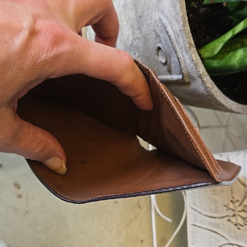 Louis Vuitton Monogram Compact Wallet - Picture 10 of 14